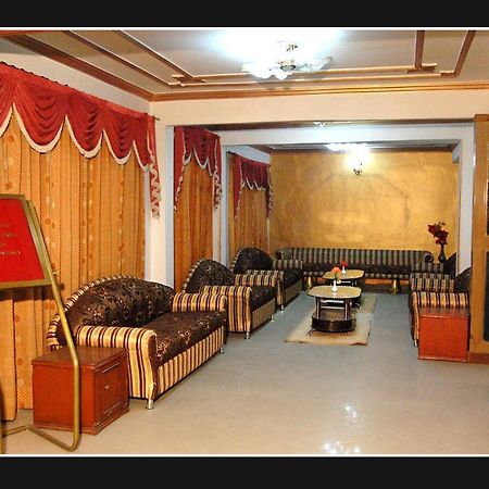 Ankit Palace Manāli Eksteriør bilde